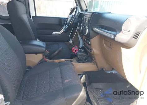 2011 Jeep Wrangler Rubicon z USA, uszkodzony, nr VIN 1J4BA6D18BL566043